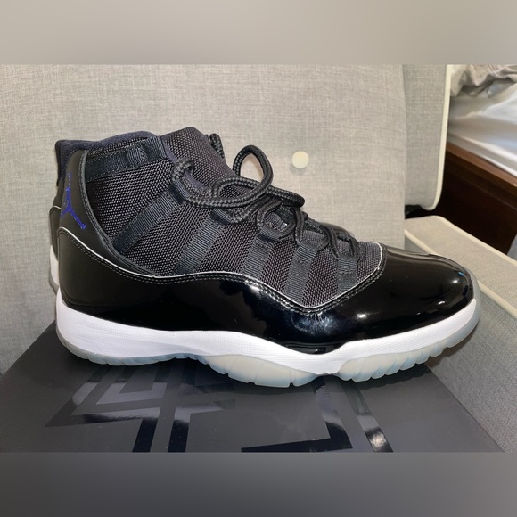 Air Jordan 11 Retro Space Jam (2016) main image 7